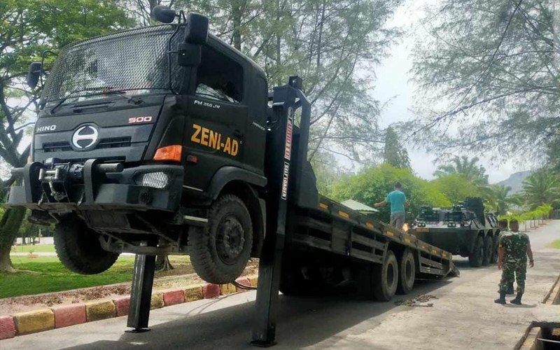 Harga Hino 500 Self Loader FM 280 JW dan Spesifikasinya